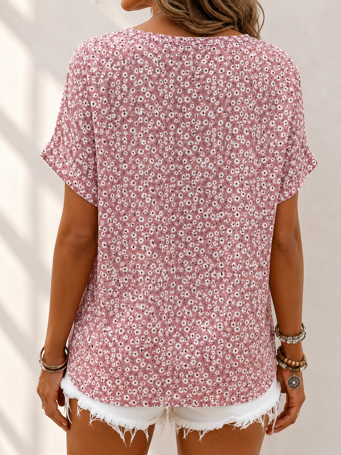 Verna - Blus floralt elegant