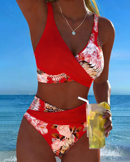 Jolina | Bikini med kontrasterande blomsterprint