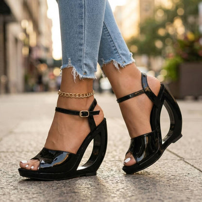 Arabelle skulpterade sandaler